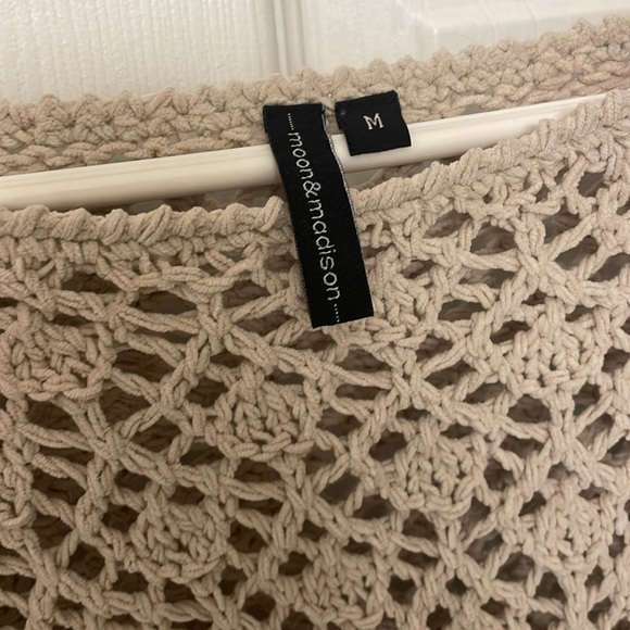 Moon & Madison Crochet Sweater - Picture 4 of 6